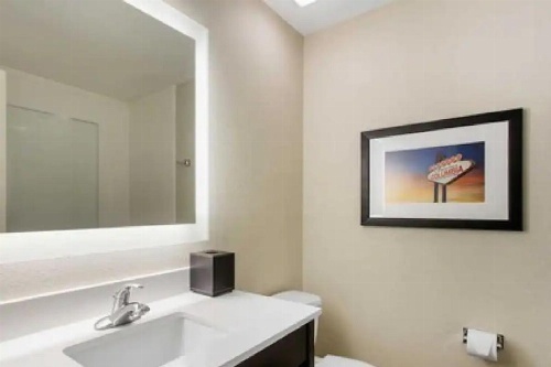 Gallus Stadium Park Inn, Ascend Hotel Collection image 1
